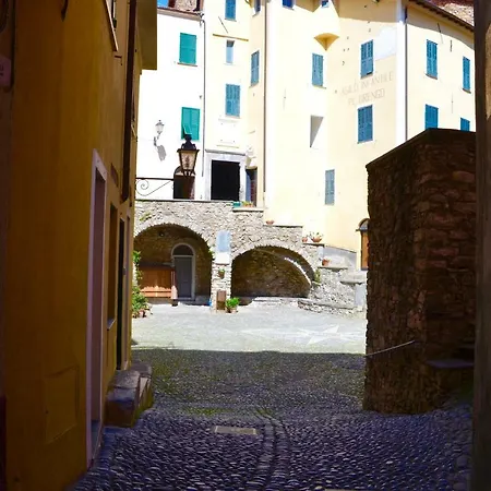 Castelvittorio Castel Vittorio